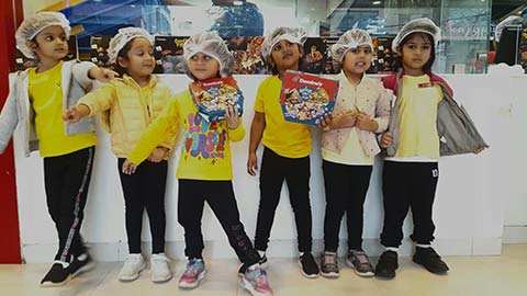 Montessori Fieldtrip to Dominos - 12