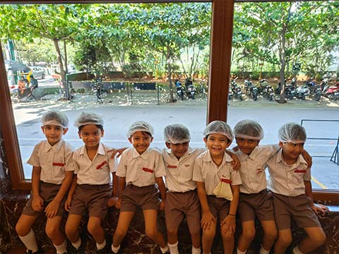 KG2 - A Visit to the bakery - 2