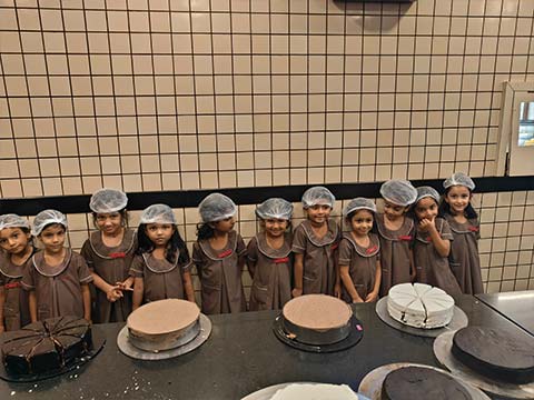 KG2 - A Visit to the bakery - 4