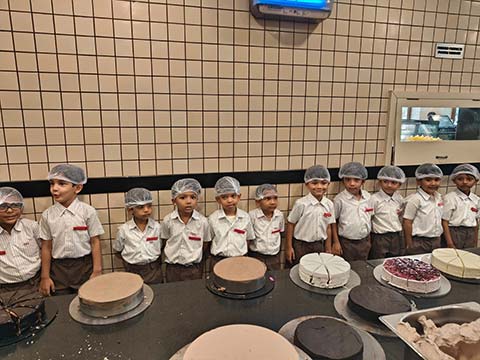 KG2 - A Visit to the bakery - 5