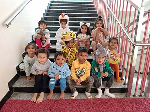 Montessori  Show-n-Tell 2024-2025 - 11