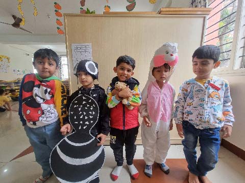 Montessori  Show-n-Tell 2024-2025 - 5