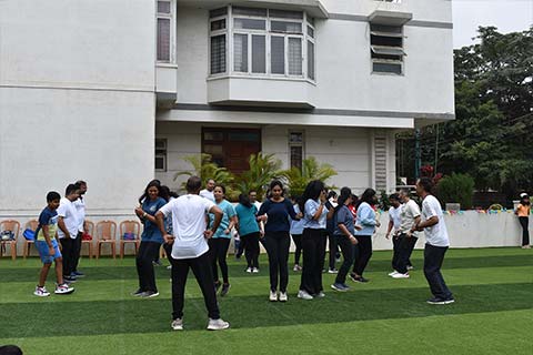 Move together Groove together - 15