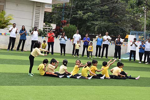 Move together Groove together - 2