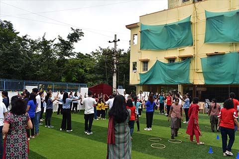 Move together Groove together - 7