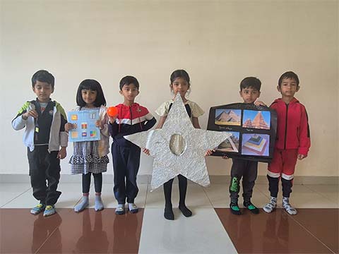 Show and Tell – Shapes 2025 - 4