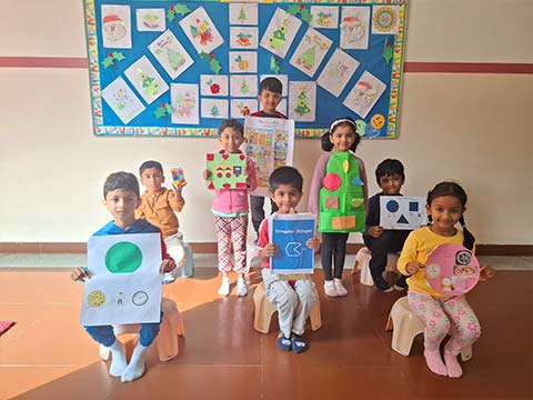 Show and Tell – Shapes 2025 - 9