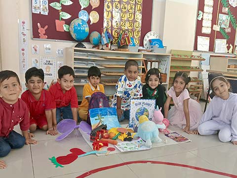 Montessori Show and Tell - Colours - 12